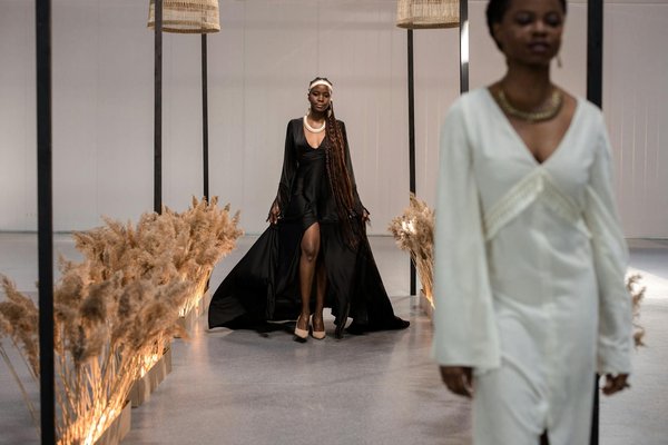 Quelles astuces pour choisir des accessoires en nacre pour une soirée élégante?